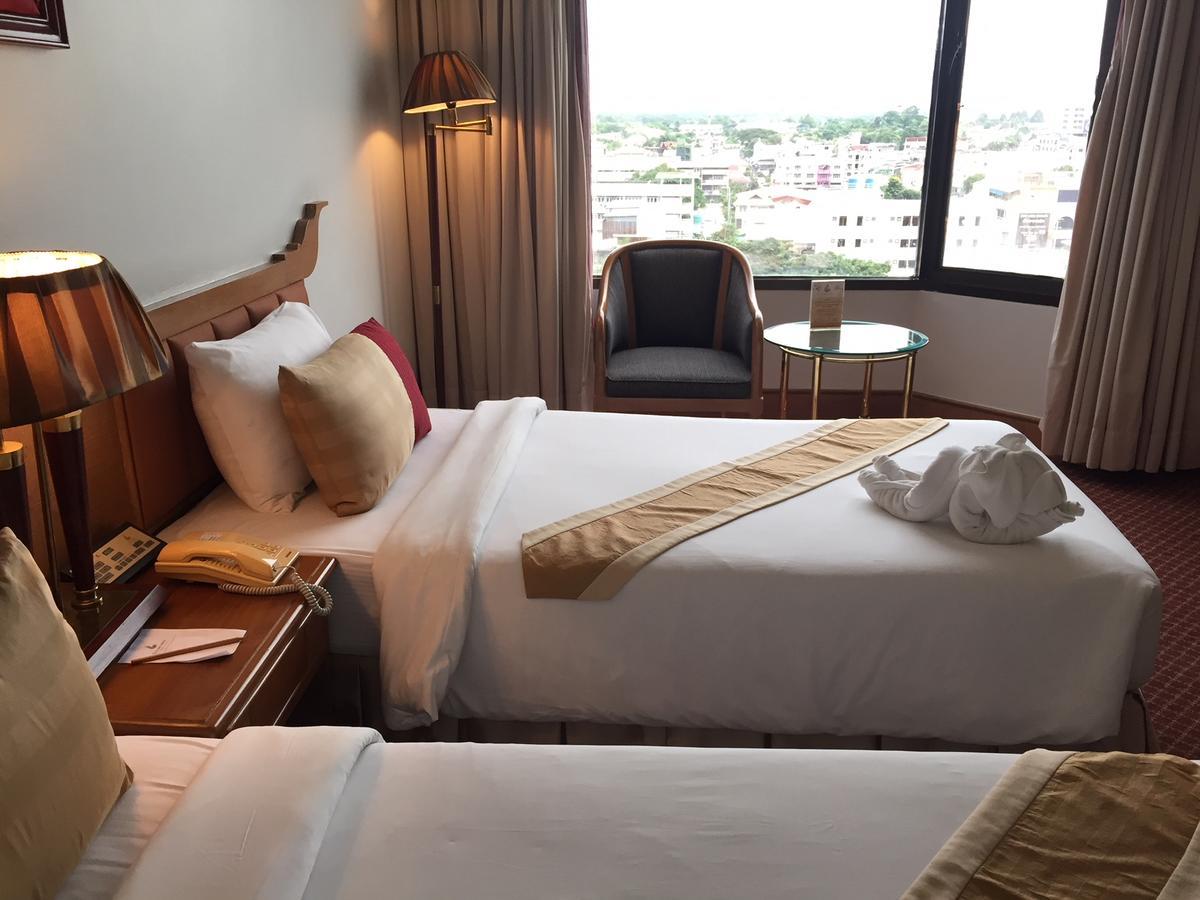 Laithong Hotel Ubon Ratchathani Exterior photo